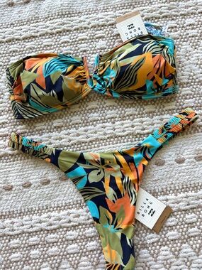 🔥🔥BILLABONG -  DES TROPIQUES V BANDEAU SUNNI SCRUNTCH BIKINI SET🔥🔥
